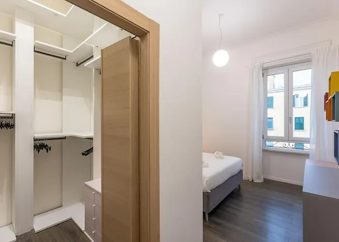 Elegant Near The Colosseum And Metro * Rome